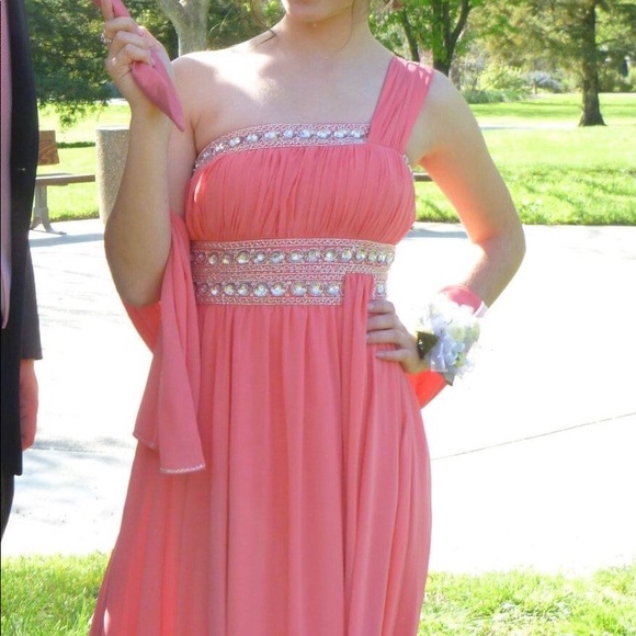 Prom formal dress - Picture 2 of 5